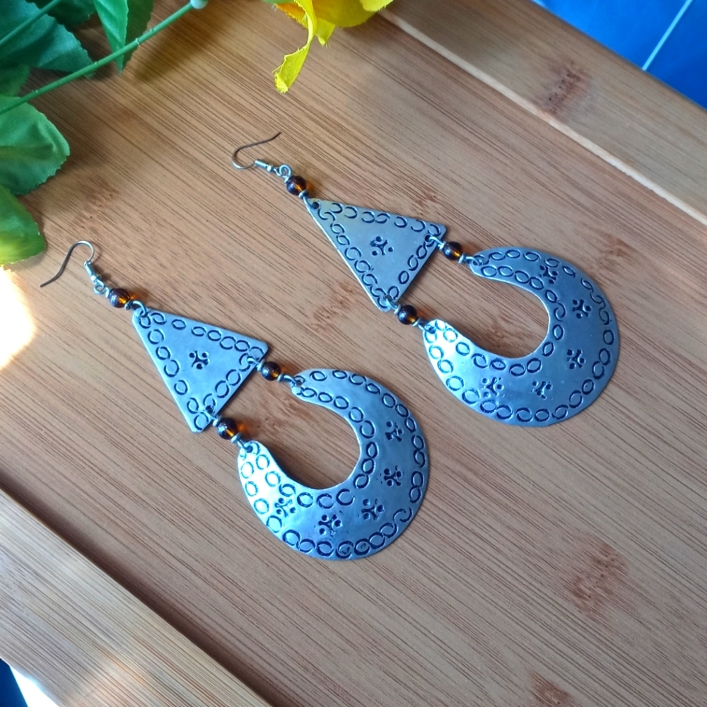 COPY - 1PR Beautiful African Metal and Bead Earrings Set - Picture 9 of 9